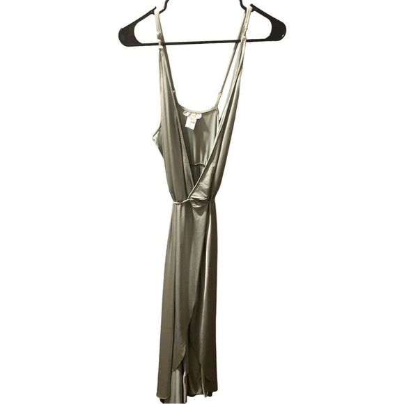 DISCOUNT SHIPPING! Twobirds Lily Pink Sleeveless Wrap Grecian Satin Bridesmaid - Picture 2 of 5